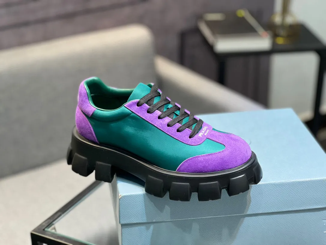 Men's shoes 💰540 Prada Latest 2025ss spring and summer catwalk series Thick-soled platform platform Casual sports shoes Couple style ☑️ Bold contrasting bright colors and fashionable combination Casual sports style design with exquisite details Classic personalized gear thick sole Increased comfort and unique modern trend style 🚩 Fabric: Cowhide ➕ Cloth Lining: Sheepskin Outsole: Original molded ultra-light foam material Sole thickness: 4.5CM Size: 35-45 (Female 40, Male 45, customized, non-returnable)